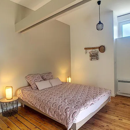 Petite Maison Proche Centre Casa de Férias Bréhal