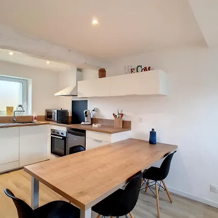 Petite Maison Proche Centre Casa de Férias Bréhal