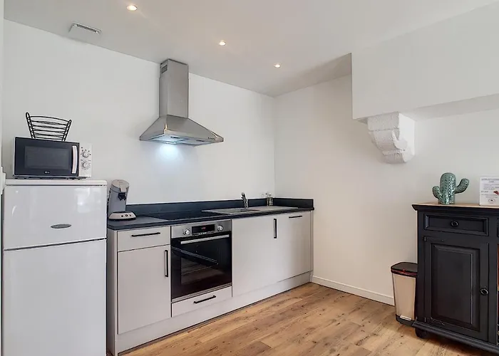 Petite Maison Proche Centre * Bréhal