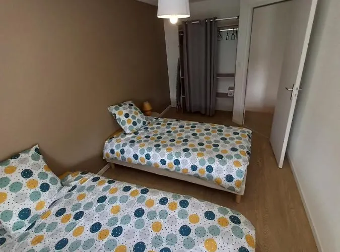 Hébergement de vacances Petite Maison Proche Centre *