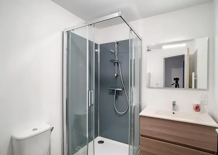 Petite Maison Proche Centre * Bréhal